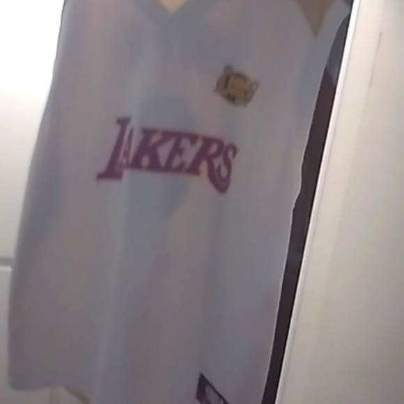 Kobe Bryant jersey - Picture 1 of 2